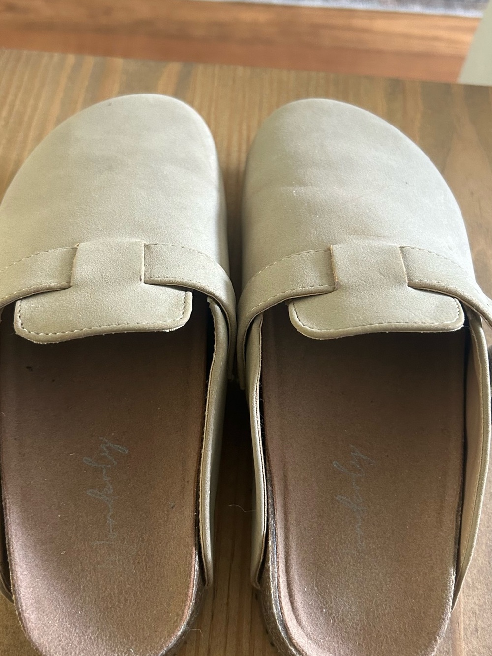 Women’s Slip-On Clog - Sand - Picture 3 of 6